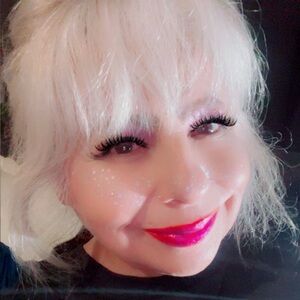 Meet your Posher, Pearl